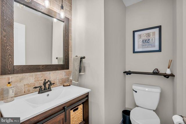 506 MASTERS DR, Blackwood, NJ 08012