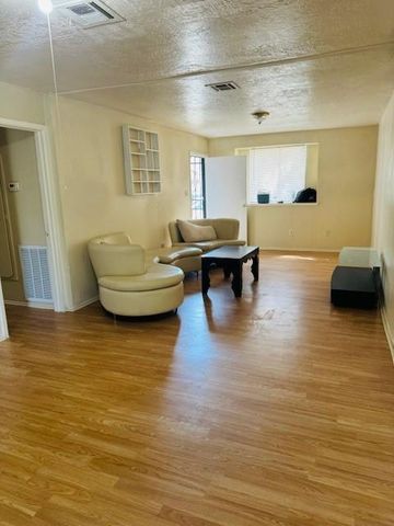 4813 E Ridge Creek Drive Drive, Houston, TX 77053