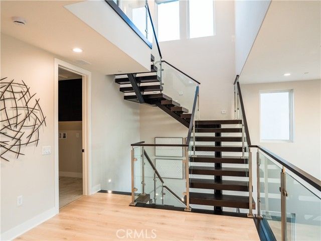 221 Stage, Irvine, CA 92618