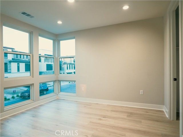 221 Stage, Irvine, CA 92618