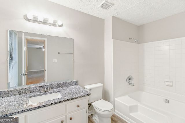 135 N Creek Trail, Jonesboro, GA 30238