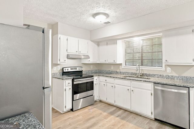 135 N Creek Trail, Jonesboro, GA 30238