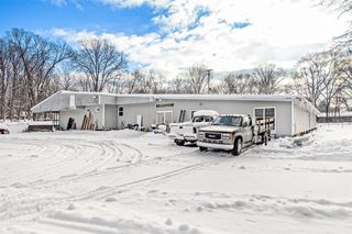 9489 Douglas Avenue, Plainwell, MI 49080