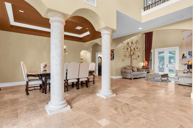 1067 ASHLAND AVENUE, Tarpon Springs, FL 34689