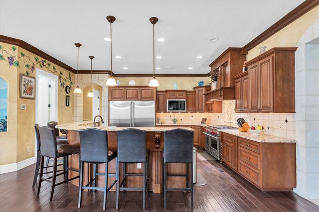 1067 ASHLAND AVENUE, Tarpon Springs, FL 34689