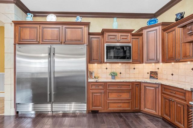 1067 ASHLAND AVENUE, Tarpon Springs, FL 34689