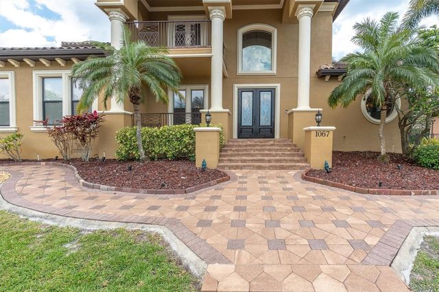 1067 ASHLAND AVENUE, Tarpon Springs, FL 34689
