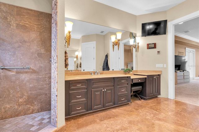 1067 ASHLAND AVENUE, Tarpon Springs, FL 34689