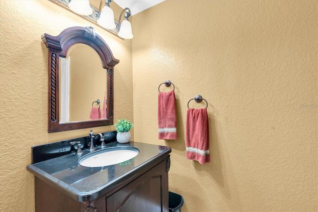 1067 ASHLAND AVENUE, Tarpon Springs, FL 34689