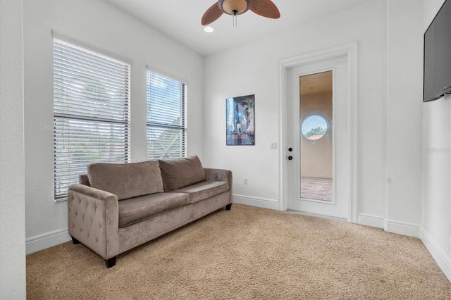 1067 ASHLAND AVENUE, Tarpon Springs, FL 34689