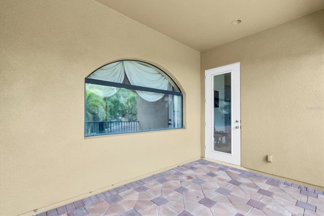 1067 ASHLAND AVENUE, Tarpon Springs, FL 34689