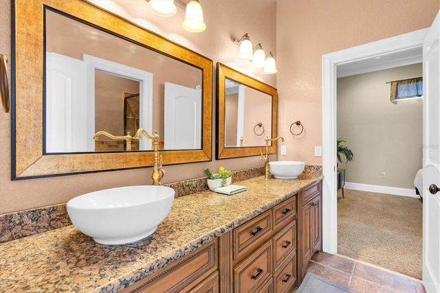 1067 ASHLAND AVENUE, Tarpon Springs, FL 34689