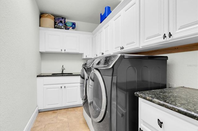 1067 ASHLAND AVENUE, Tarpon Springs, FL 34689
