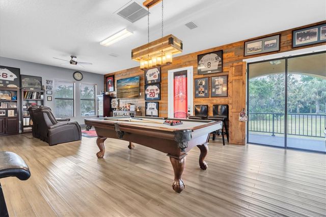 1067 ASHLAND AVENUE, Tarpon Springs, FL 34689