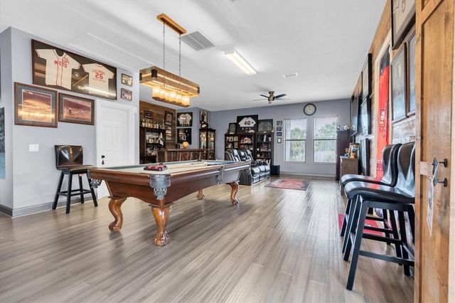 1067 ASHLAND AVENUE, Tarpon Springs, FL 34689