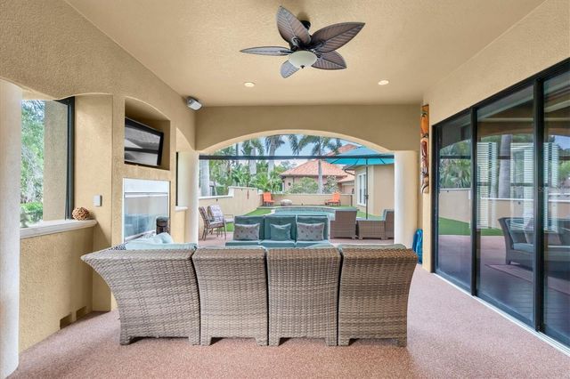 1067 ASHLAND AVENUE, Tarpon Springs, FL 34689