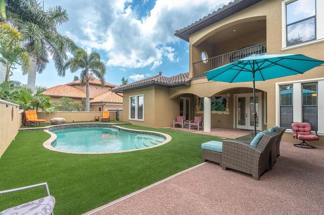 1067 ASHLAND AVENUE, Tarpon Springs, FL 34689