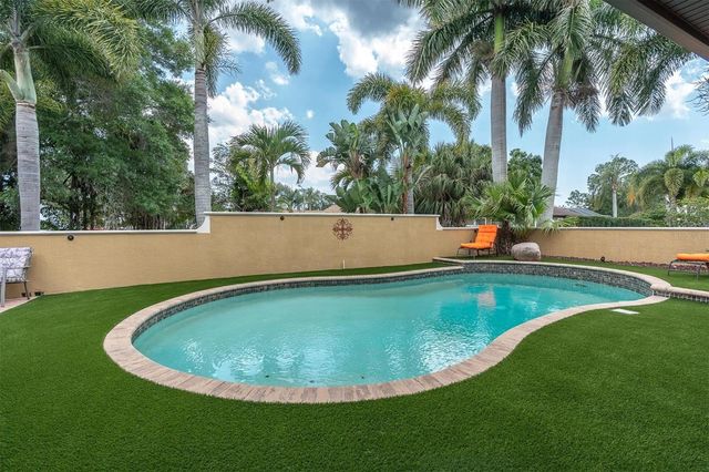 1067 ASHLAND AVENUE, Tarpon Springs, FL 34689