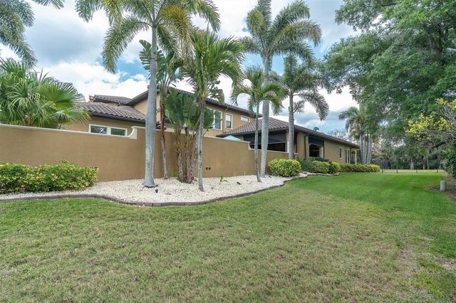1067 ASHLAND AVENUE, Tarpon Springs, FL 34689