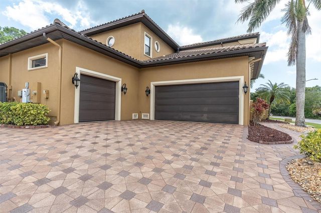 1067 ASHLAND AVENUE, Tarpon Springs, FL 34689