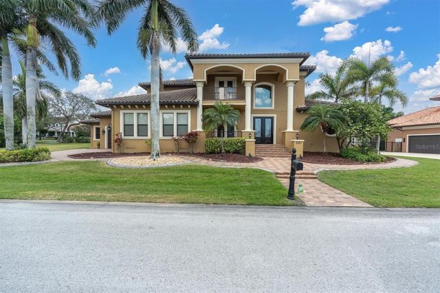 1067 ASHLAND AVENUE, Tarpon Springs, FL 34689