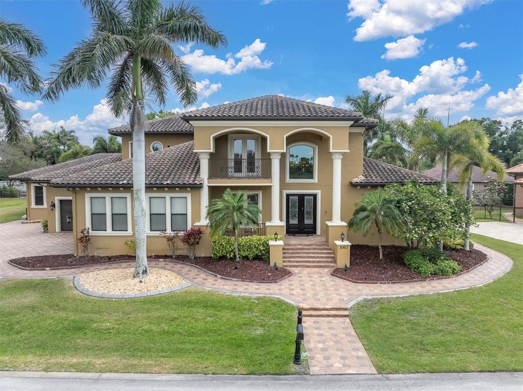 1067 ASHLAND AVENUE, Tarpon Springs, FL 34689
