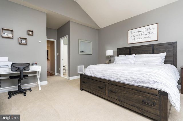 5800 WATERLOO BRIDGE CIR, Haymarket, VA 20169
