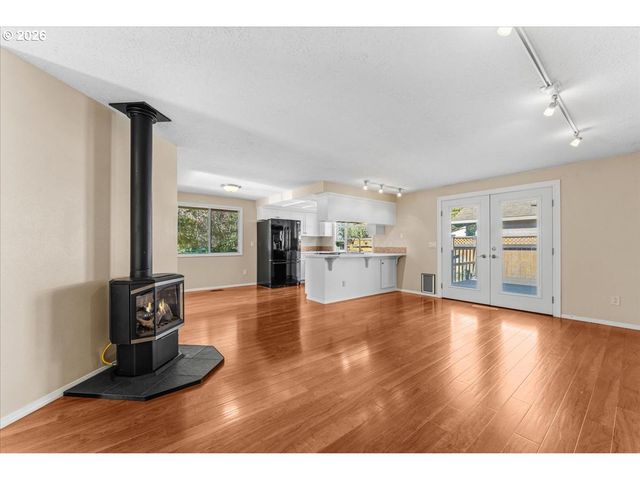 527 Ne 25TH Ct, Hillsboro, OR 97124
