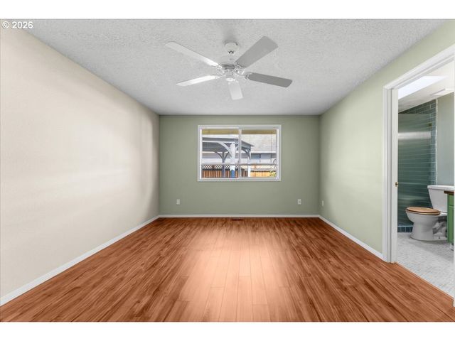 527 Ne 25TH Ct, Hillsboro, OR 97124