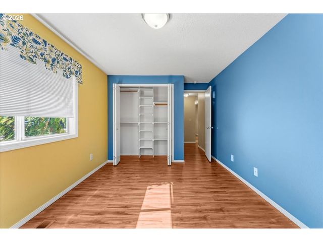 527 Ne 25TH Ct, Hillsboro, OR 97124