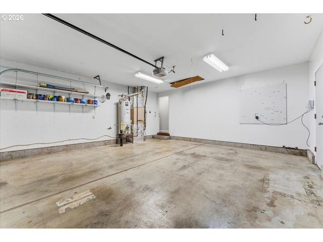 527 Ne 25TH Ct, Hillsboro, OR 97124