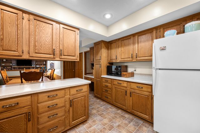 8513 17th Street W, Rock Island, IL 61201