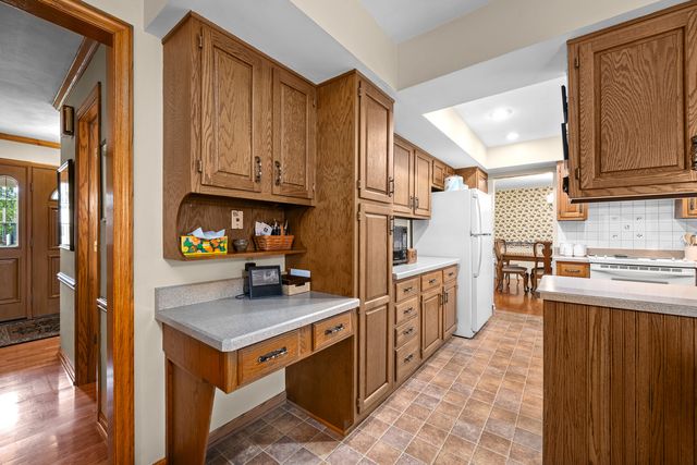 8513 17th Street W, Rock Island, IL 61201