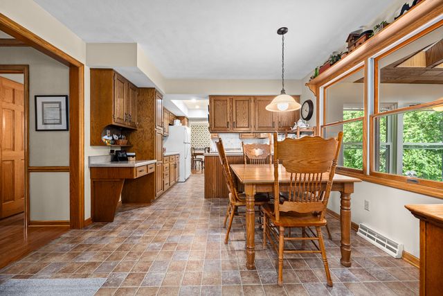8513 17th Street W, Rock Island, IL 61201
