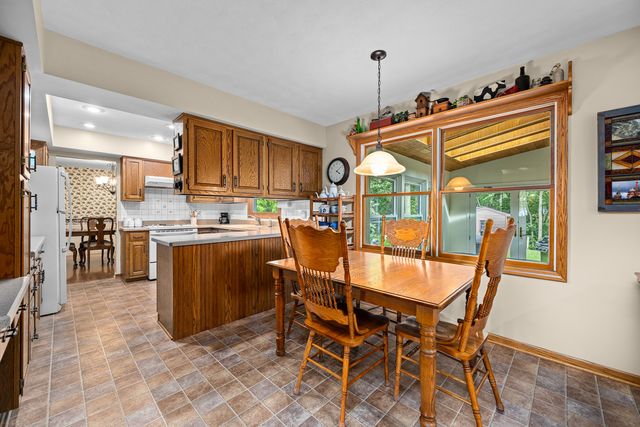 8513 17th Street W, Rock Island, IL 61201