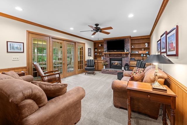 8513 17th Street W, Rock Island, IL 61201