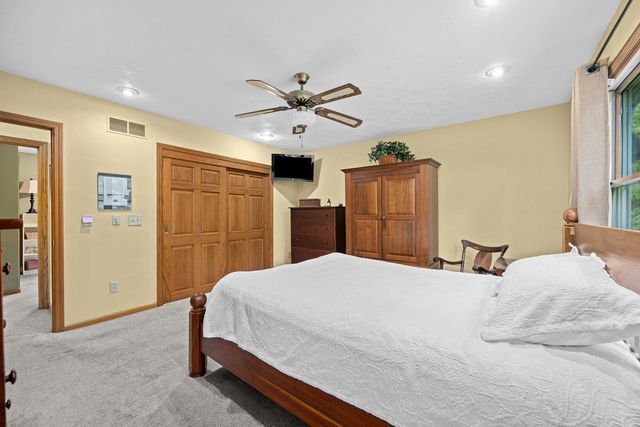 8513 17th Street W, Rock Island, IL 61201