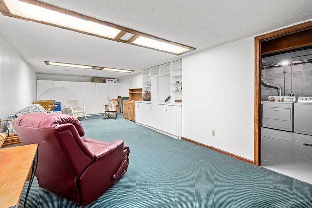 8513 17th Street W, Rock Island, IL 61201
