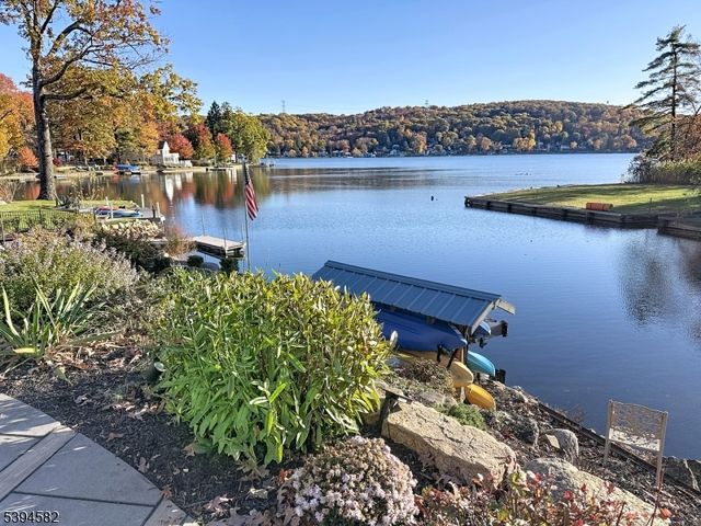 590 W Shore Trl, Sparta Twp., NJ 07871