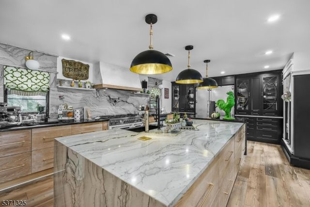 590 W Shore Trl, Sparta Twp., NJ 07871