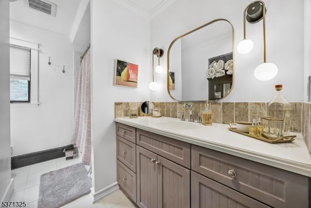 590 W Shore Trl, Sparta Twp., NJ 07871