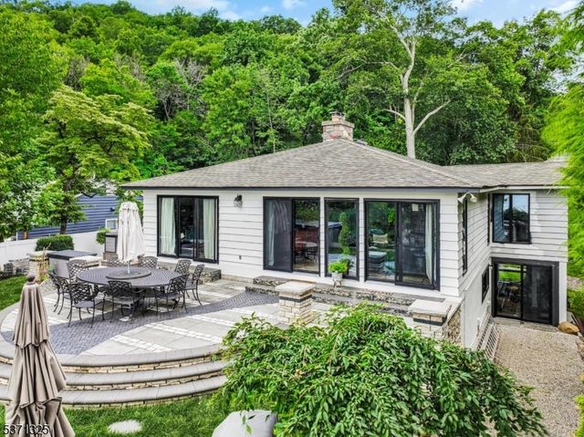 590 W Shore Trl, Sparta Twp., NJ 07871