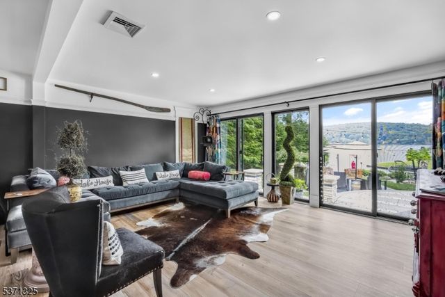 590 W Shore Trl, Sparta Twp., NJ 07871