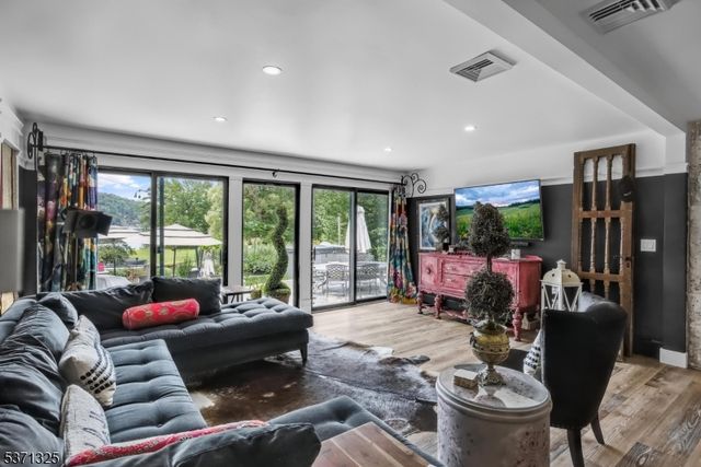 590 W Shore Trl, Sparta Twp., NJ 07871