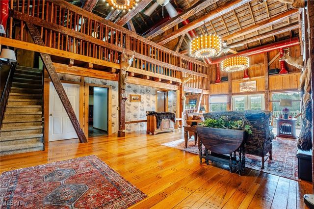 5593 Hudson Drive SW, Navarre, OH 44662