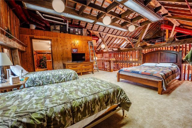 5593 Hudson Drive SW, Navarre, OH 44662