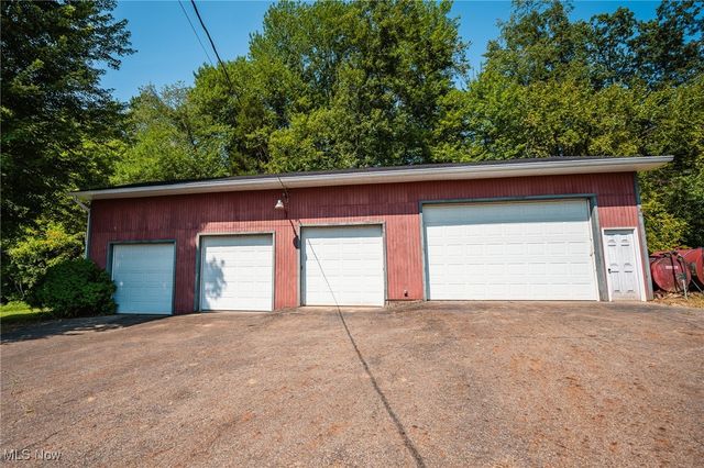 5593 Hudson Drive SW, Navarre, OH 44662