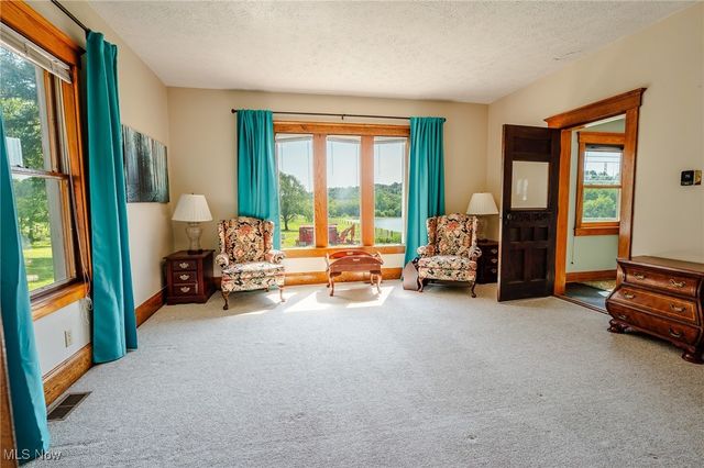 5593 Hudson Drive SW, Navarre, OH 44662