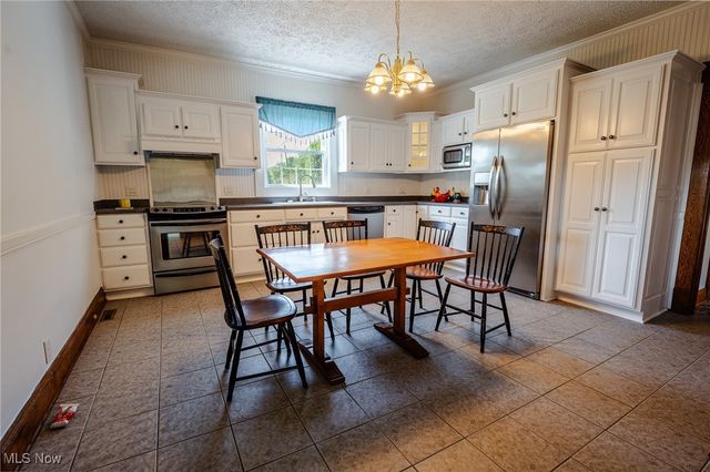 5593 Hudson Drive SW, Navarre, OH 44662