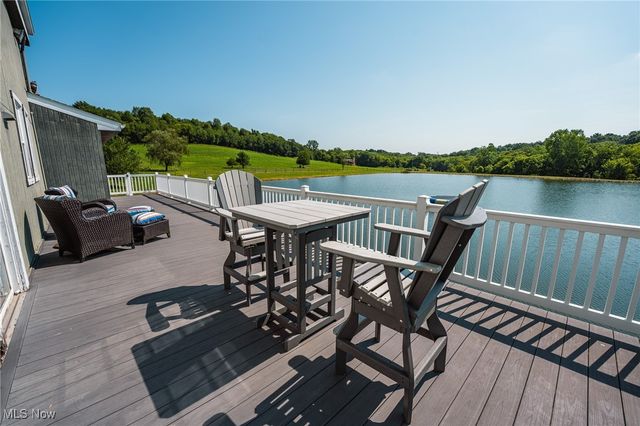 5593 Hudson Drive SW, Navarre, OH 44662